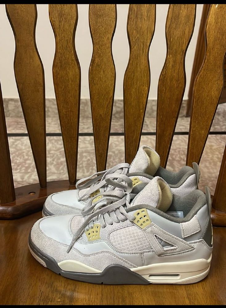 Air Jordan 4 Retro Sneakers