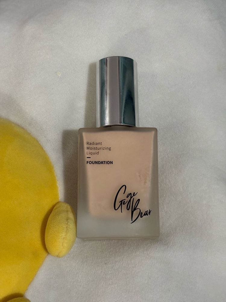 Radiant Moisturizing Liquid Foundation