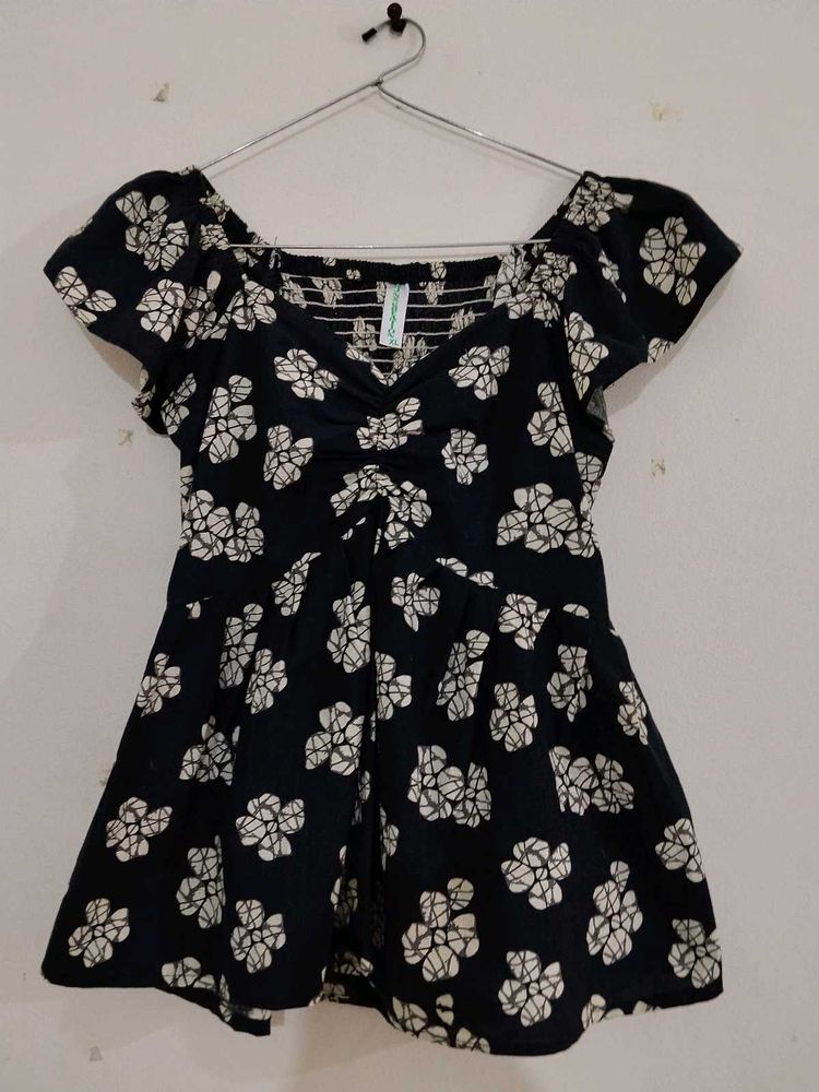 Chic Floral Print Top
