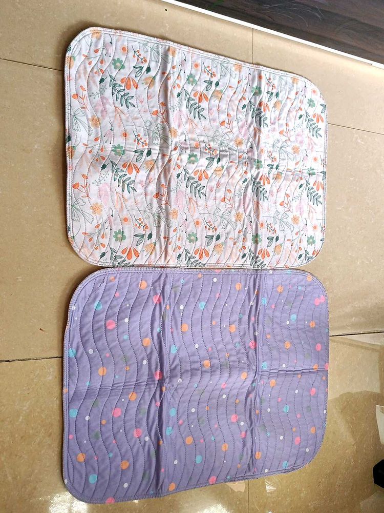 Waterproof Baby's Diaper Changing Drysheet.