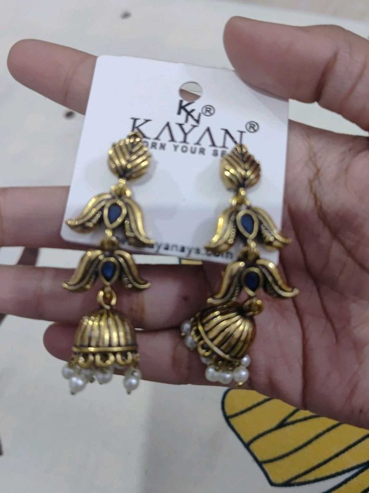 Kayan Jhumka Earrings - Elegant Gold Tone
