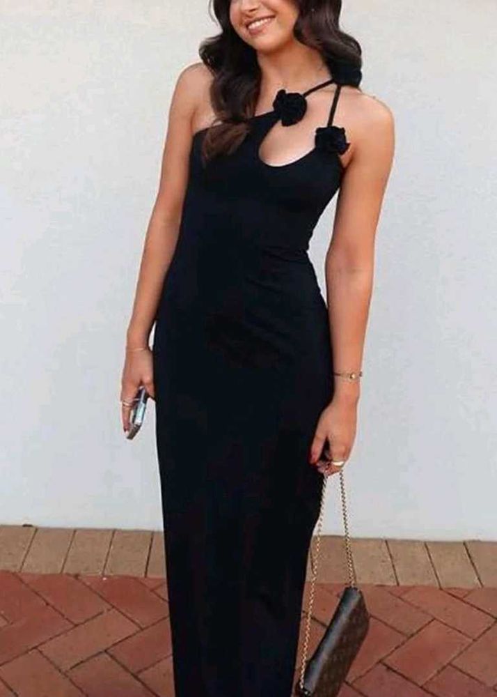 Elegant Black One-Shoulder Dress