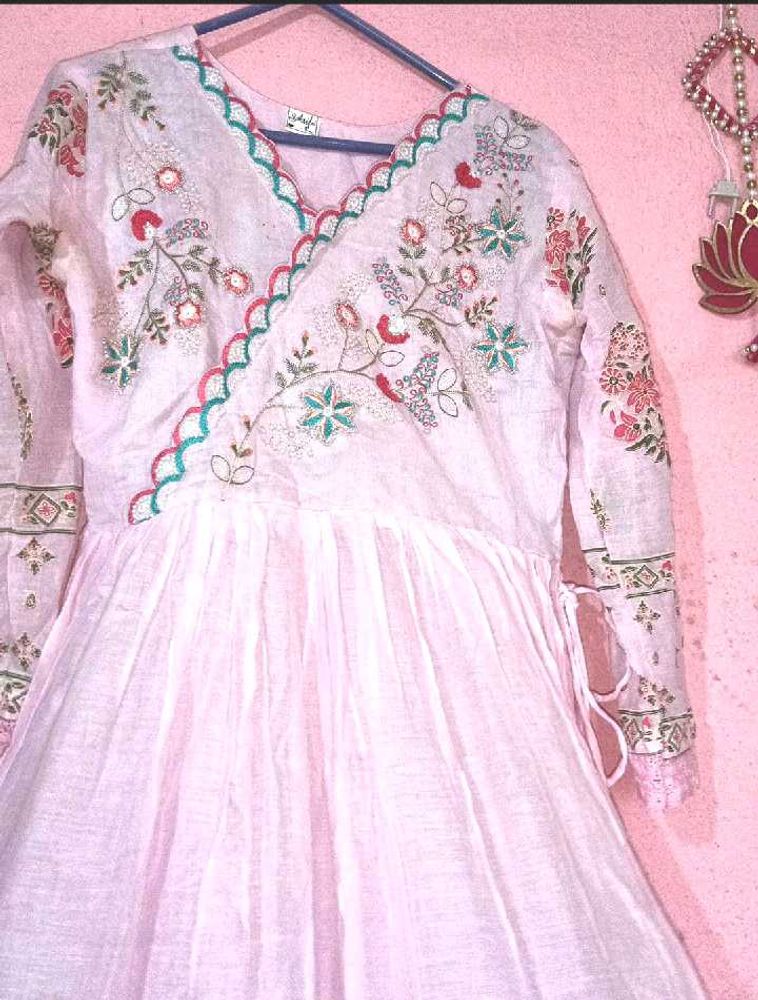 🌸Embroidered floral printed kurti 🌿