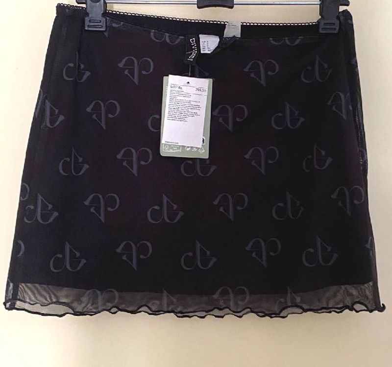 H&amp;M pattern mini skirt