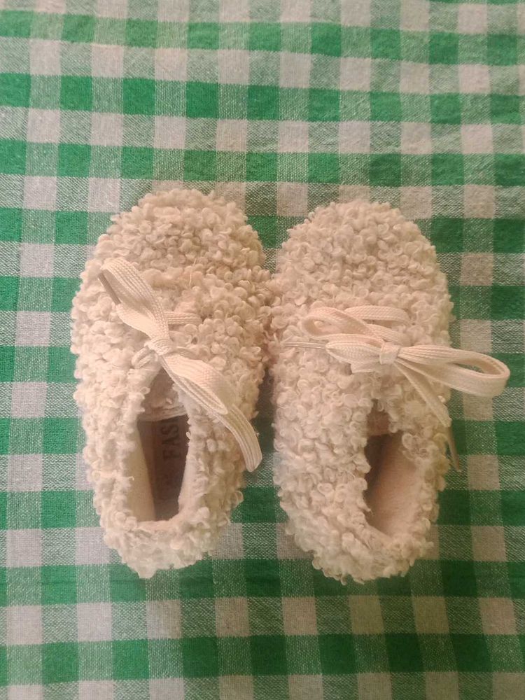 Cozy Baby Booties