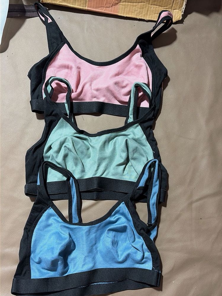 sports bra