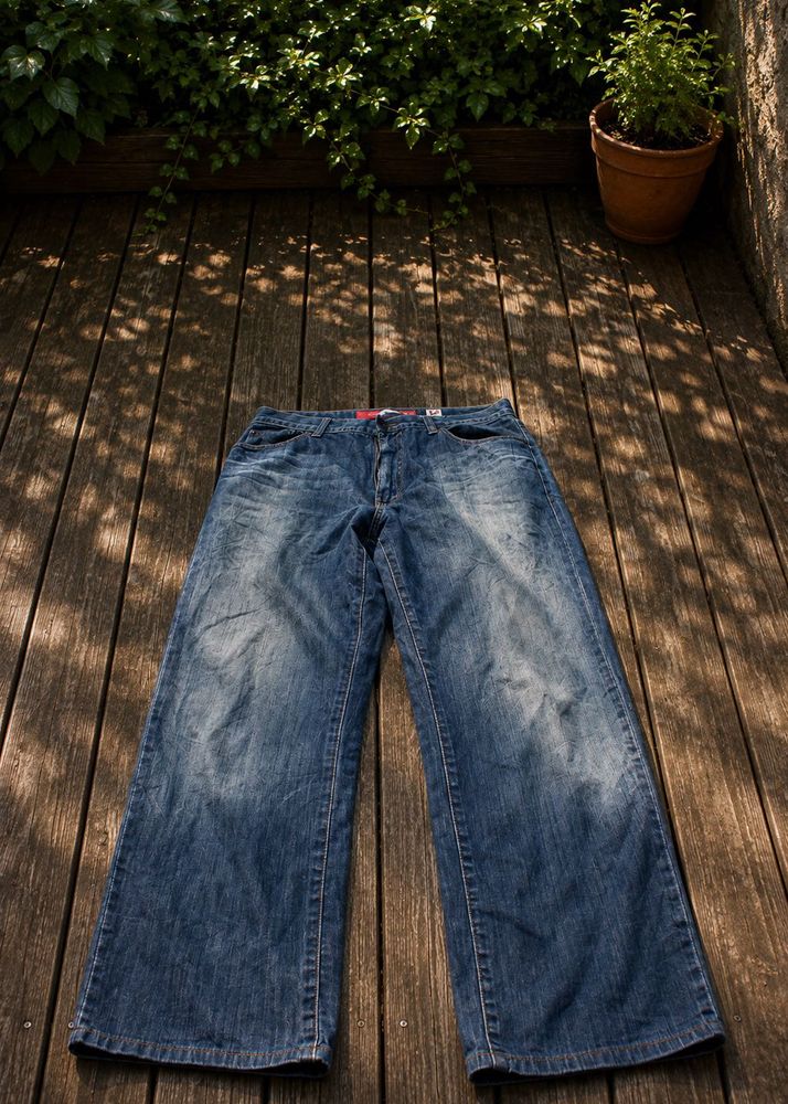 GUESS Men's Relaxed Fit Blue Denim Jeans