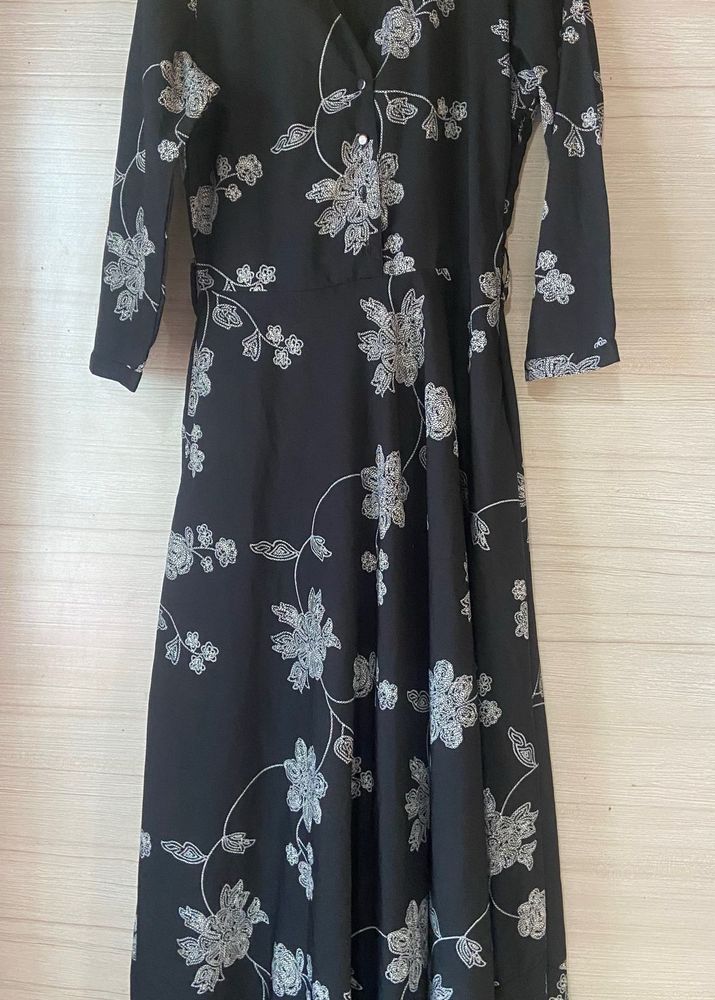 Elegant Black Floral Print Maxi Dress