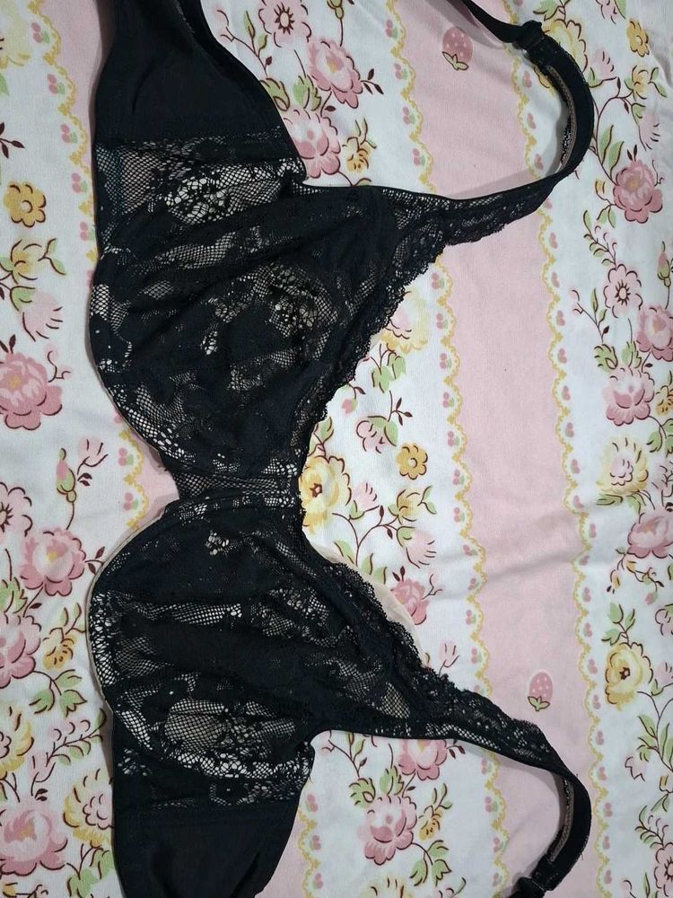 lacey Elegant Black Bra