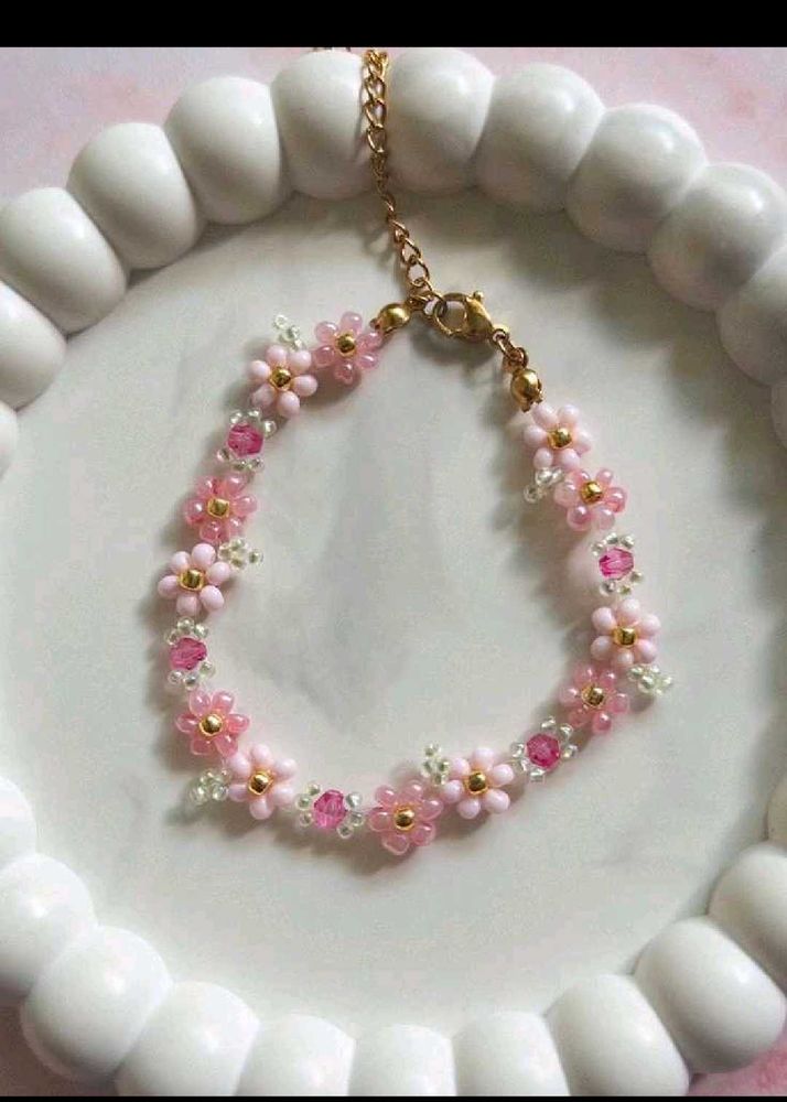 Cute Flower Beaded Bracelet