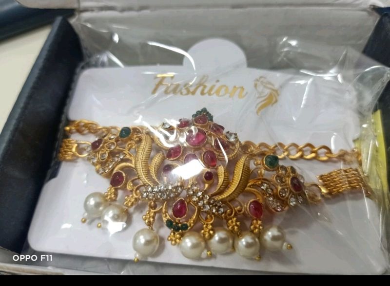 Brand New** Beautiful Choker/Necklace  For Women
