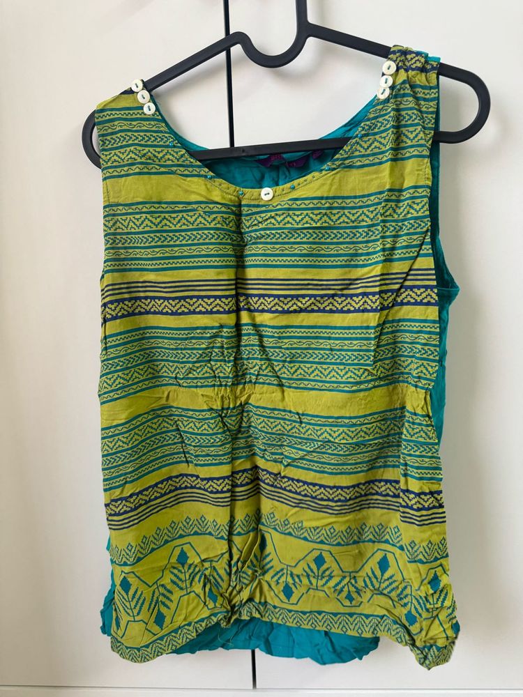 Srishti Green Short Kurti Or Tunic