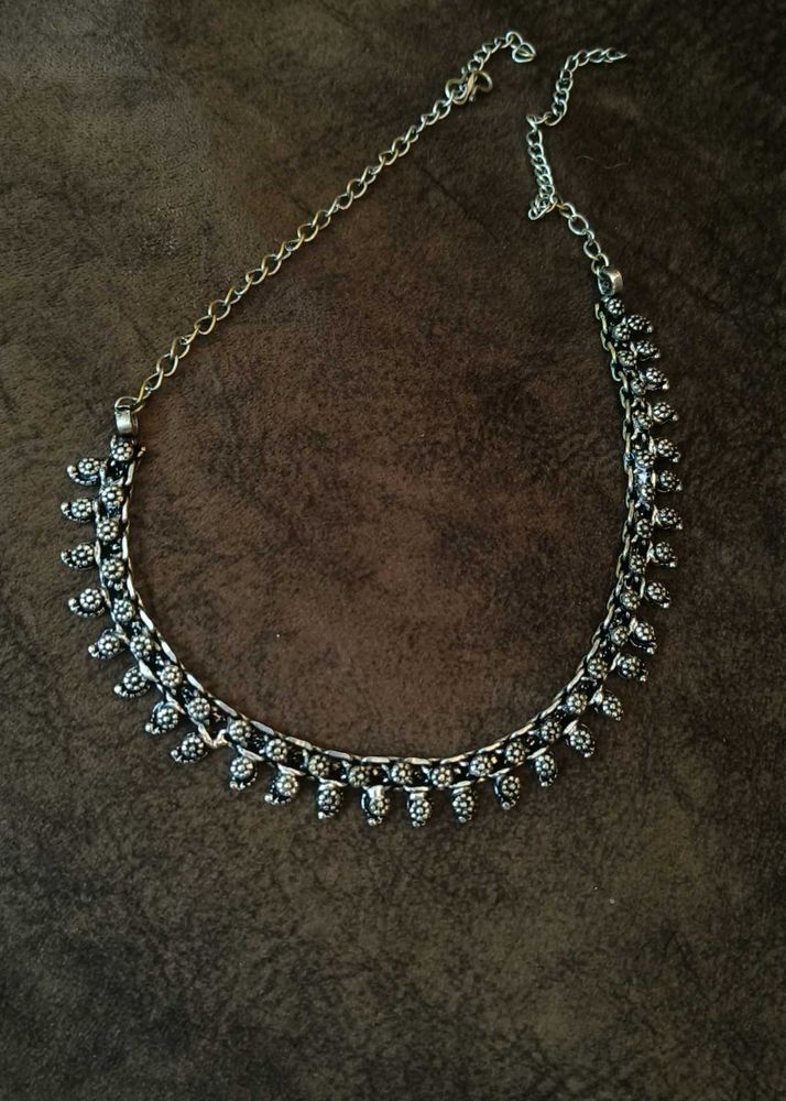 Silver Tone Floral Chain Necklace