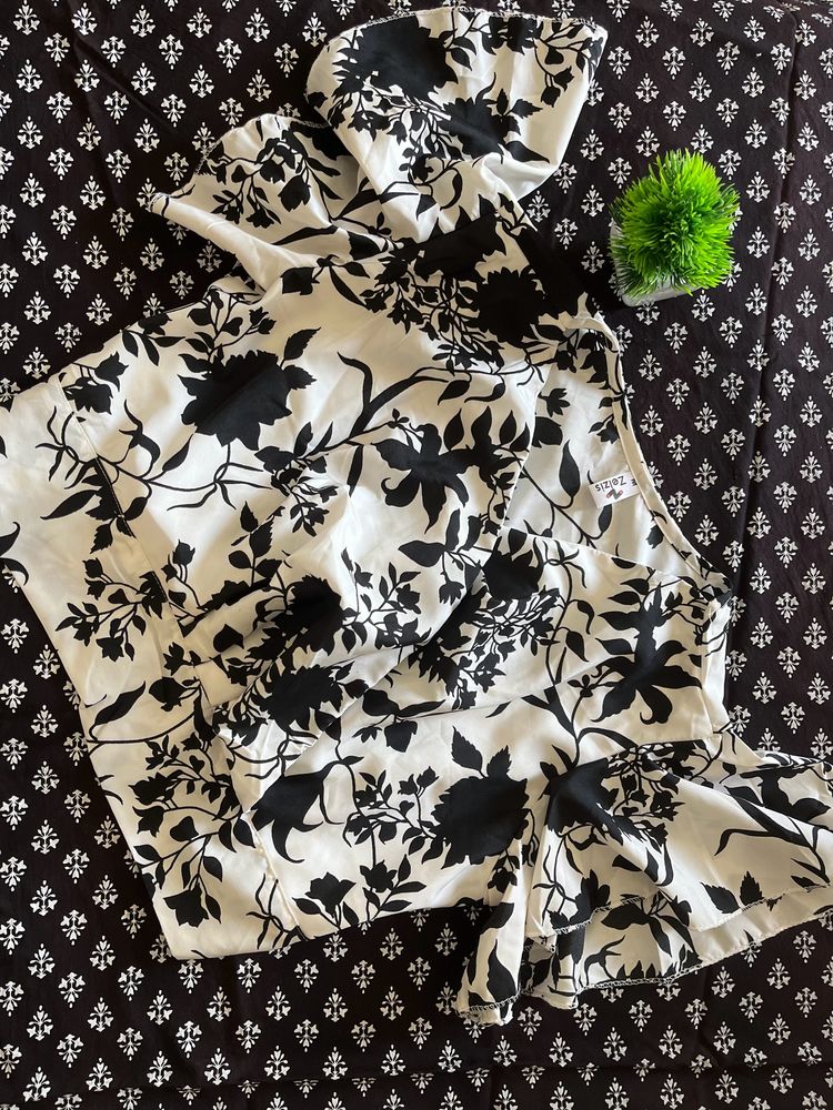 Black and White Printed Crop Top