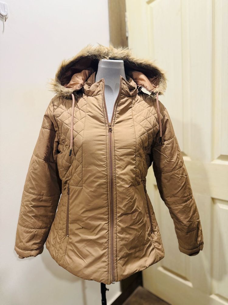 Price Drop🥰Hooded Puffer Jacket. One Time Used