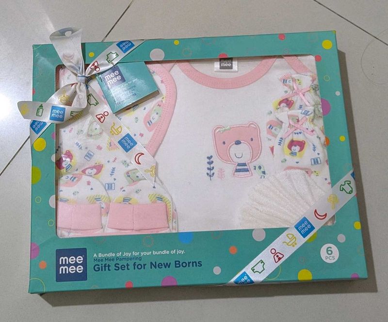 New Born Baby Gift Set