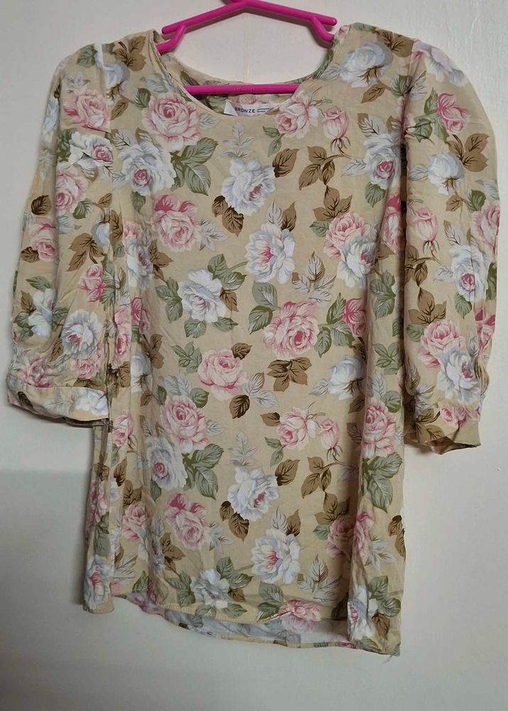 Vintage Floral Puff Sleeve Top