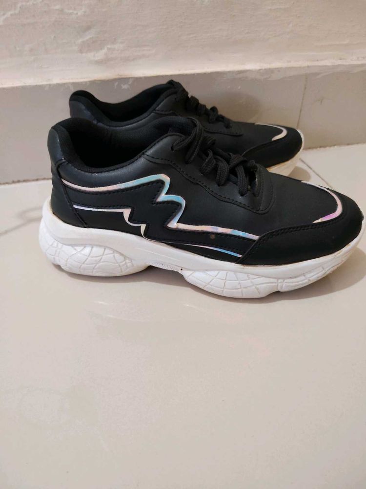 Stylish Black Sneakers 5size