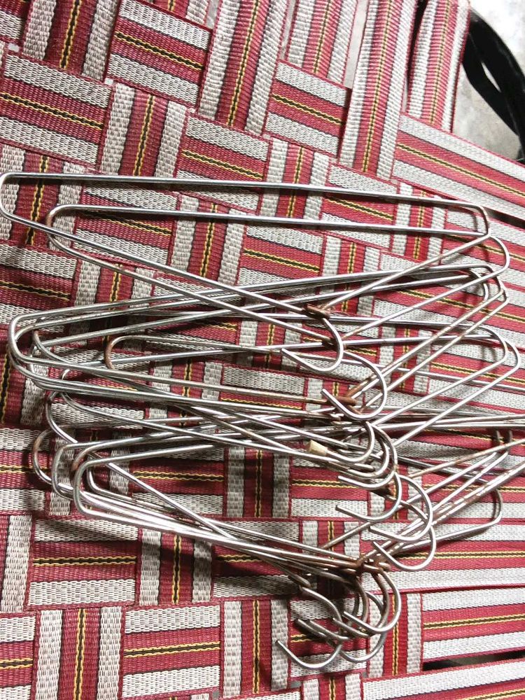 Metal Clothes Hangers 26 साल पुरान 14 अलमारी के