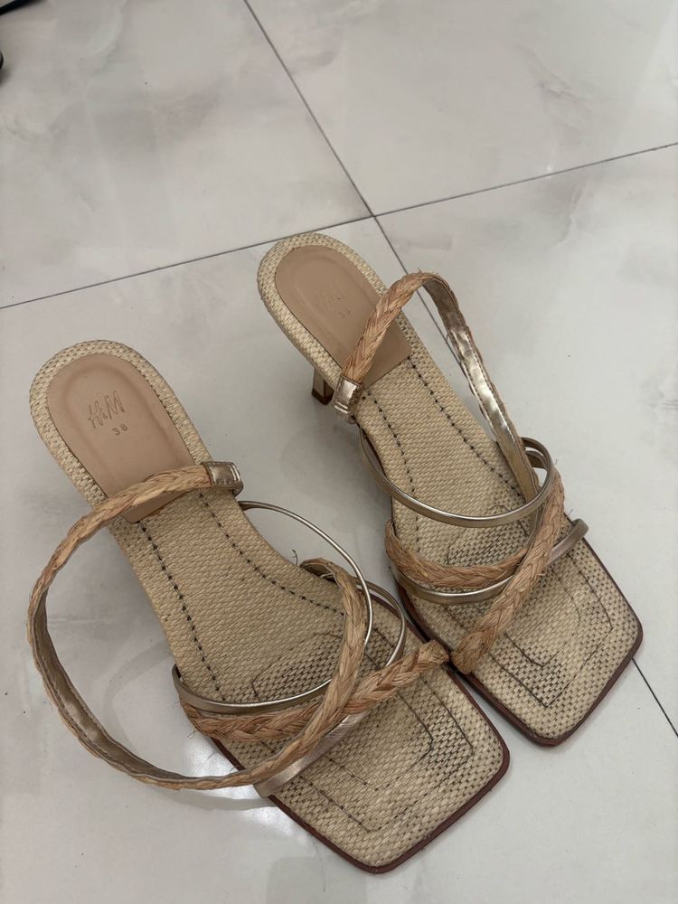 Stylish H&amp;M Strappy Wedge Sandals