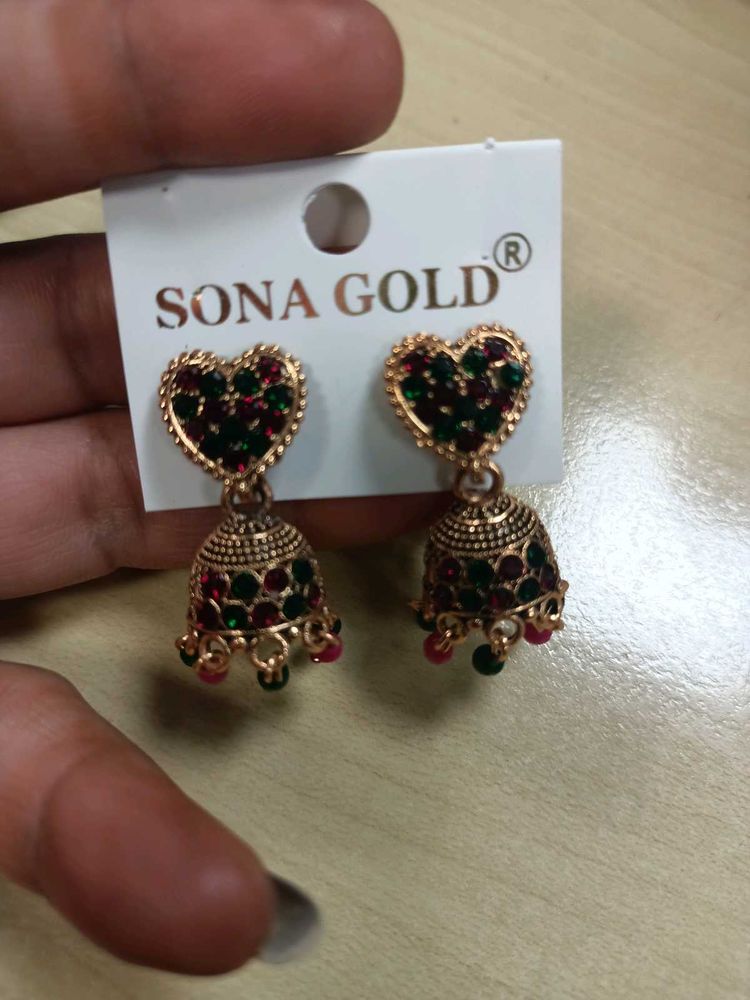 jumka set and bracelet all 3 items at given price