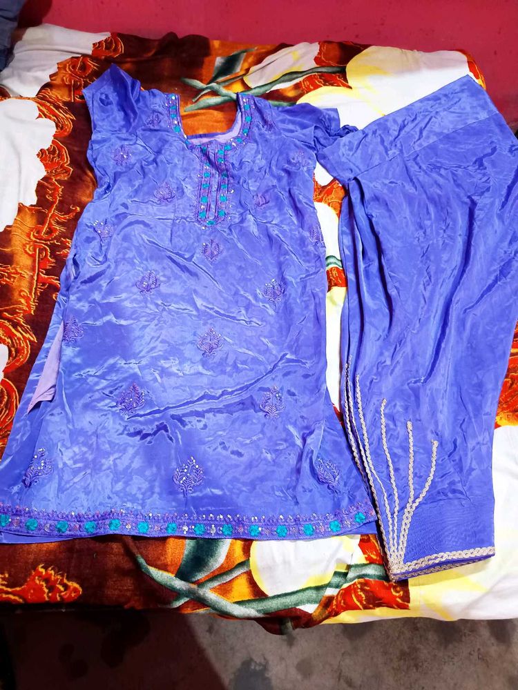 lavender Embroidered Kurta Set
