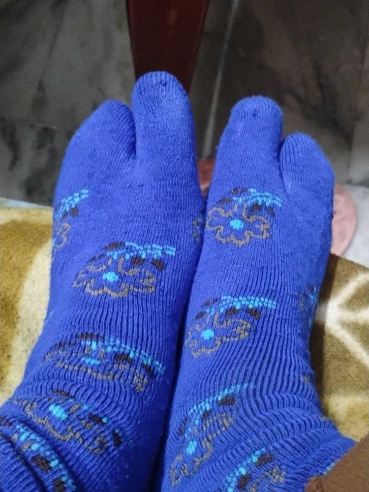 Blue Printed Split-Toe Socks