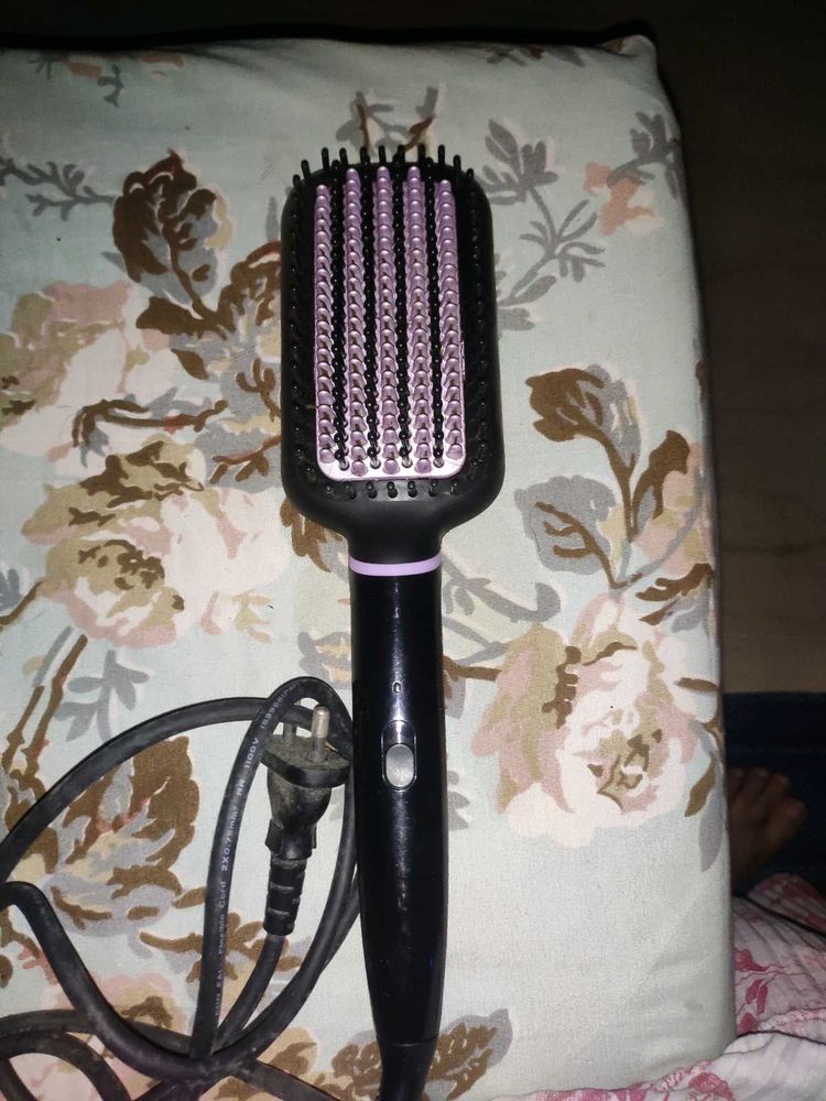 Philips Heated Straightening Brush BHH 880/10