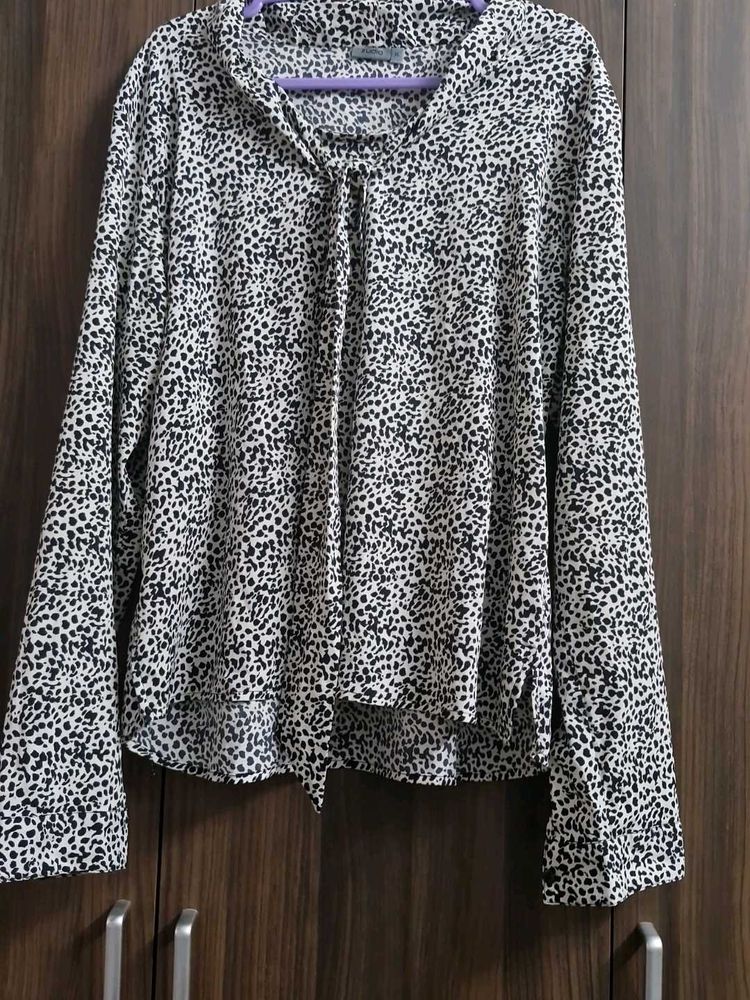 Chic Animal Print Blouse