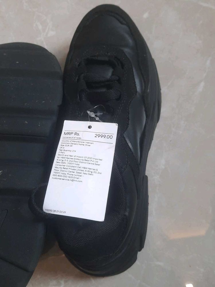 H&amp;M Black Sneakers