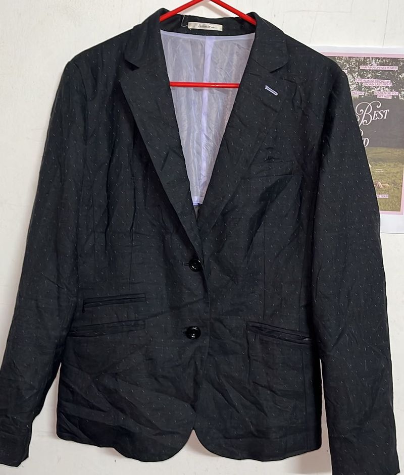 Chic Black Polka Dot Blazer