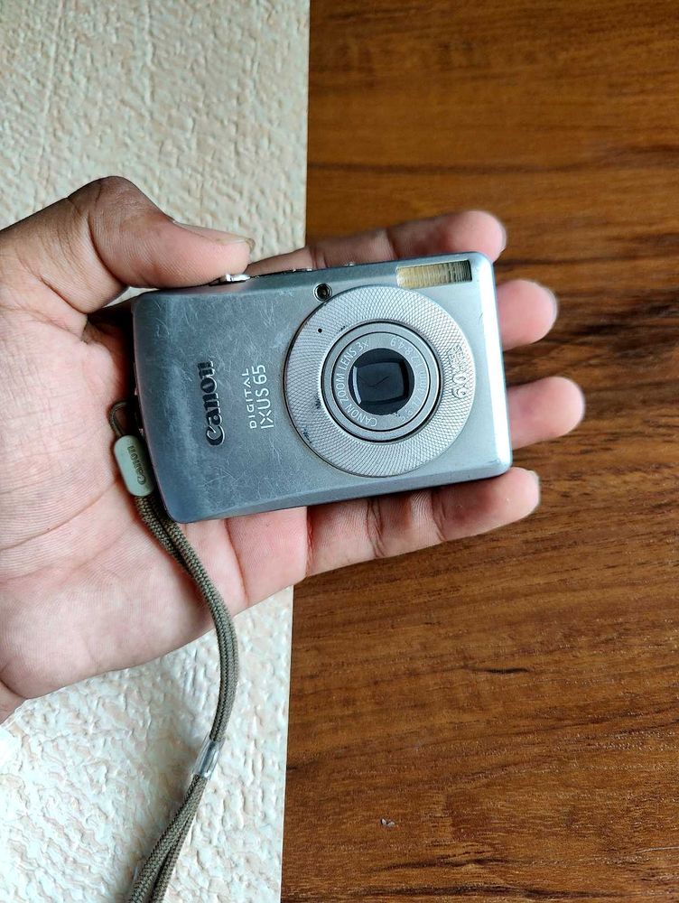 Canon Digital IXUS 65 Camera
