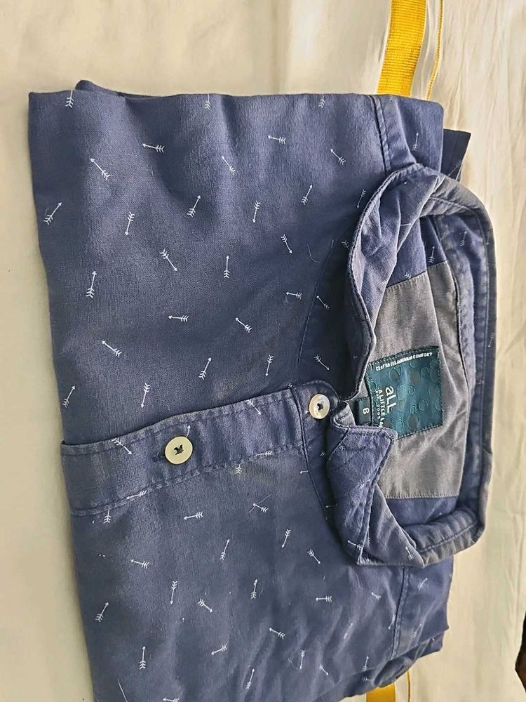 Blue Arrow Print Casual Shirt