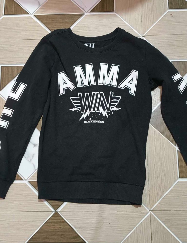 Black Graphic Print Sweatshirt