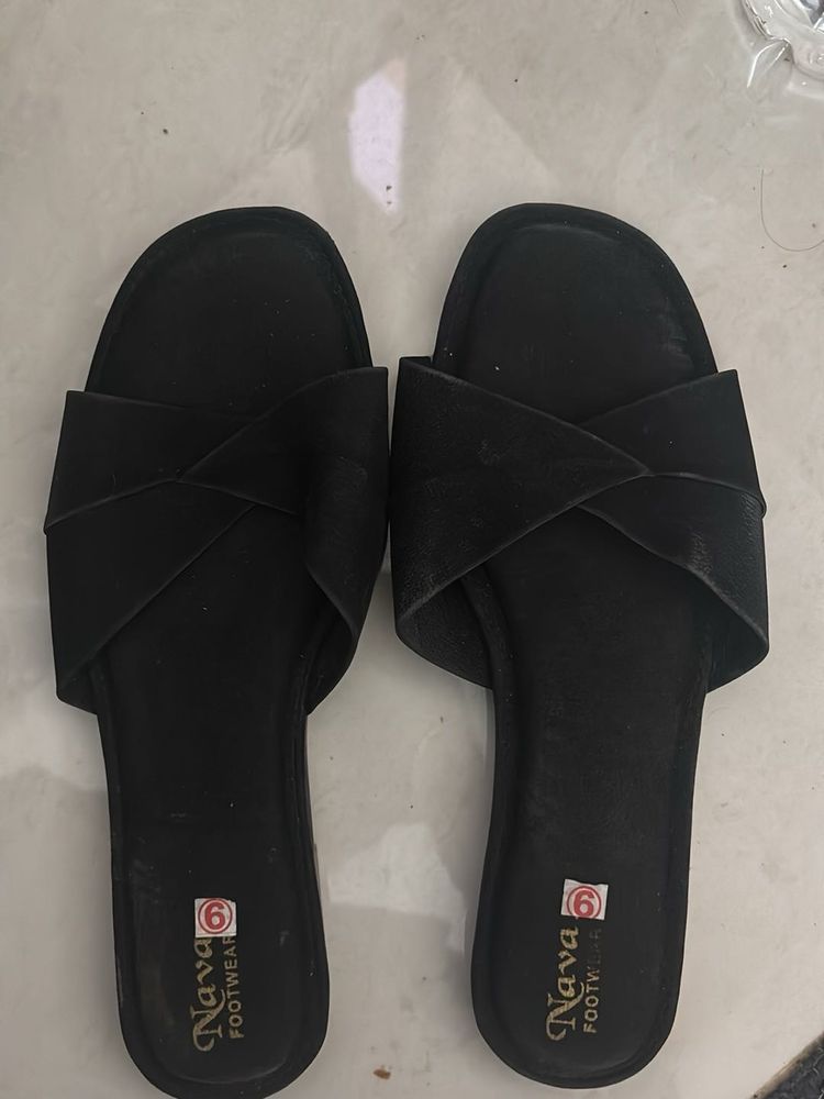 Stylish Black Flat Sandals