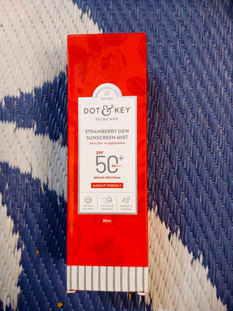 Dot &amp; Key Strawberry Dew Sunscreen Mist SPF 50+