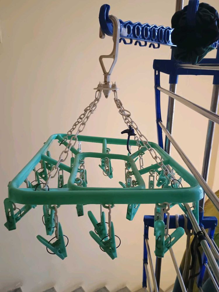 new unused Clothes Drying hanging Rack