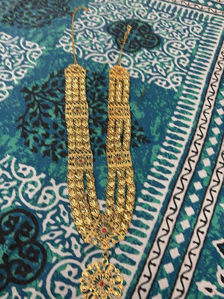 Elegant Gold Plated Necklace Set