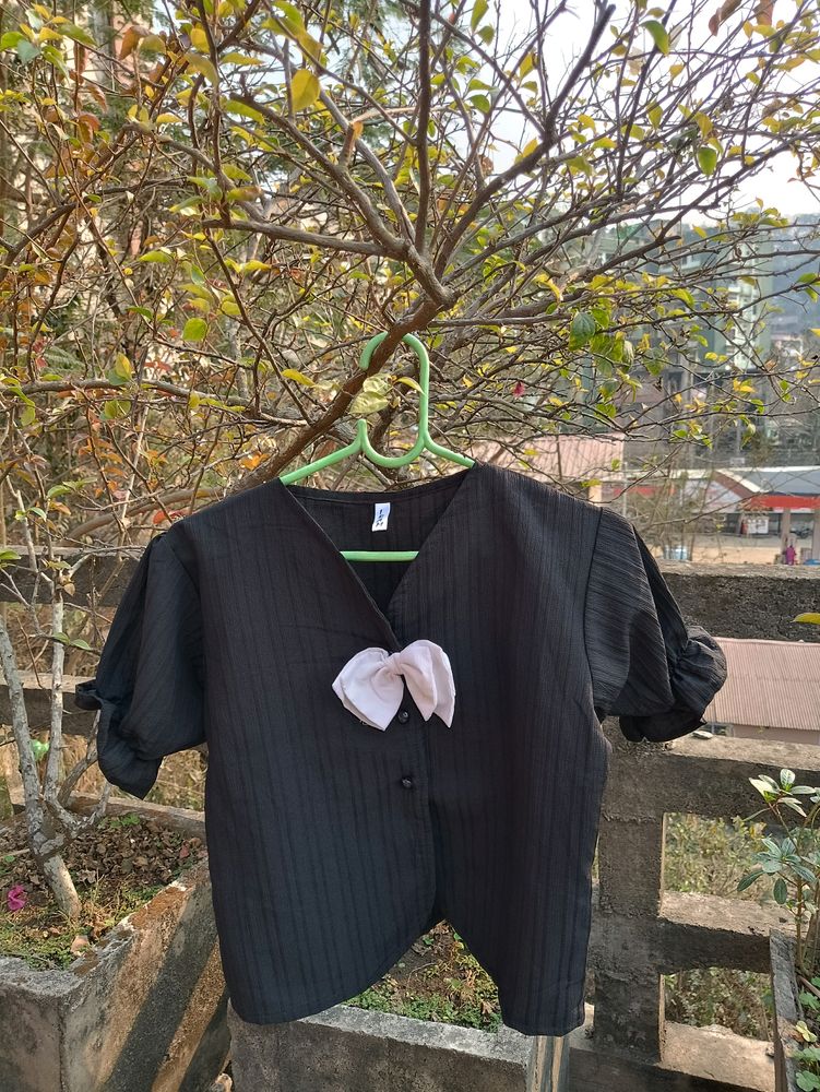 Chic Black top with Bow Detail
