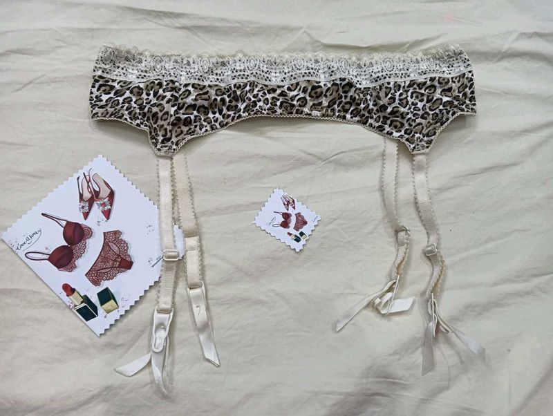 Leopard🆕🎁 Print Garter Belt