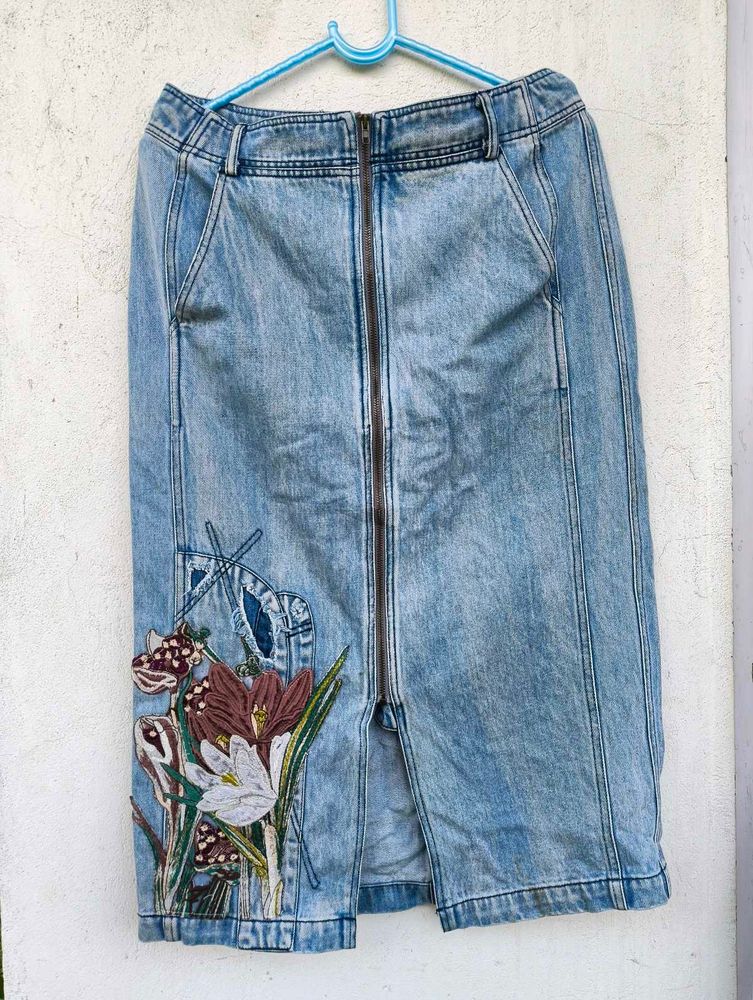 ⚡Offer ⚡Floral Embroidered Denim Skirt