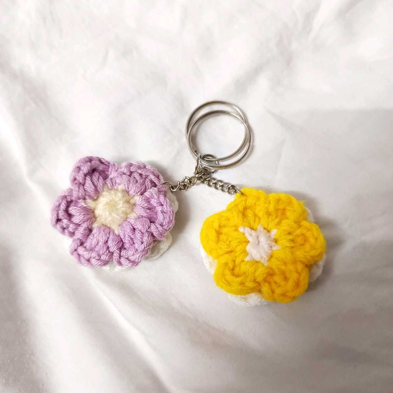 Crochet Flower Keychain🌸₹369/- For 2