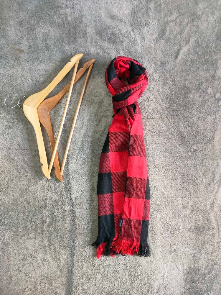 H&amp;M Red &amp; Black Plaid Scarf