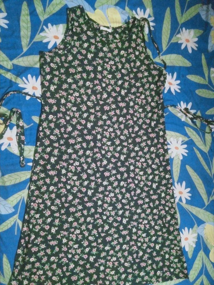 Floral Print Sleeveless Mini Dress