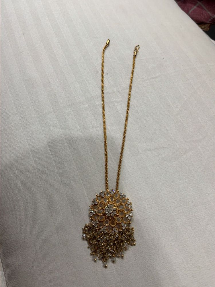 Stunning Maangtika with Crystals
