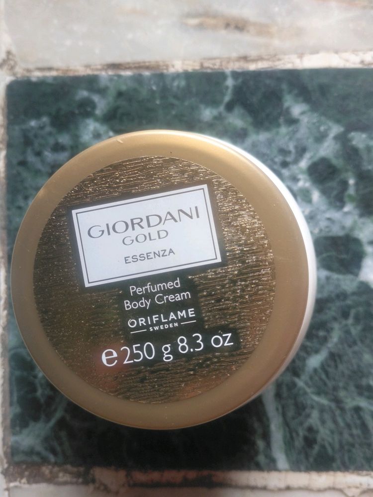Oriflame Giordani Gold Essenza Perfumed Body Cream