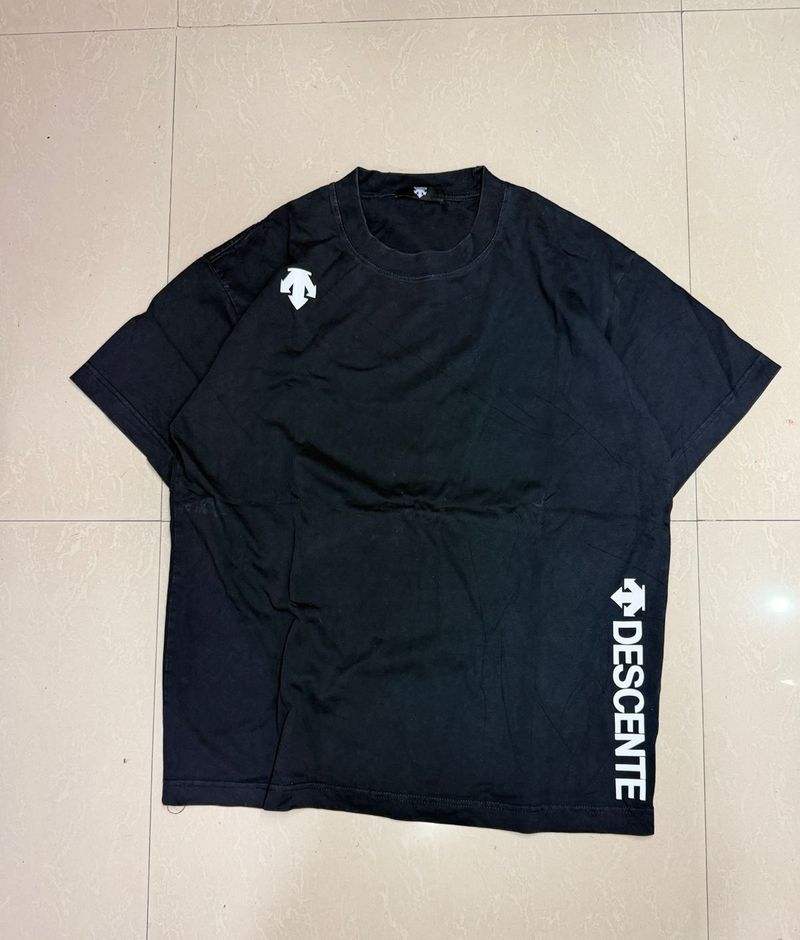 Descente Black T-Shirt