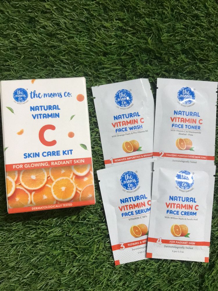 The Moms Co. Skin Care Kit (Natural Vitamin C)