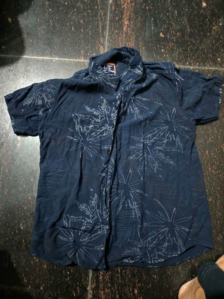its for 12-14 year boys Blue Leaf Print Sh