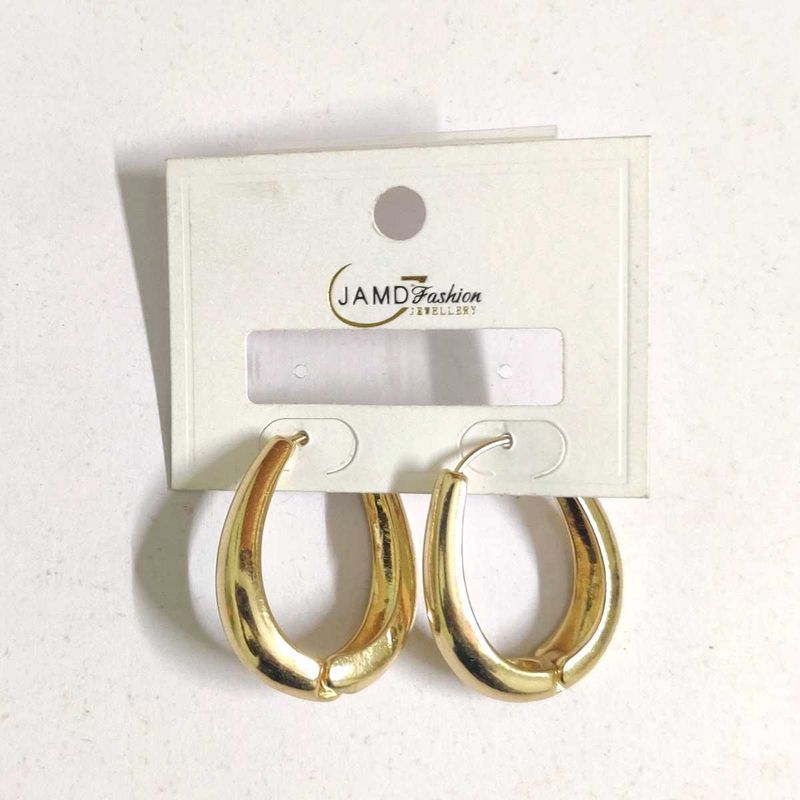 Elegant Gold Tone Hoop Earrings